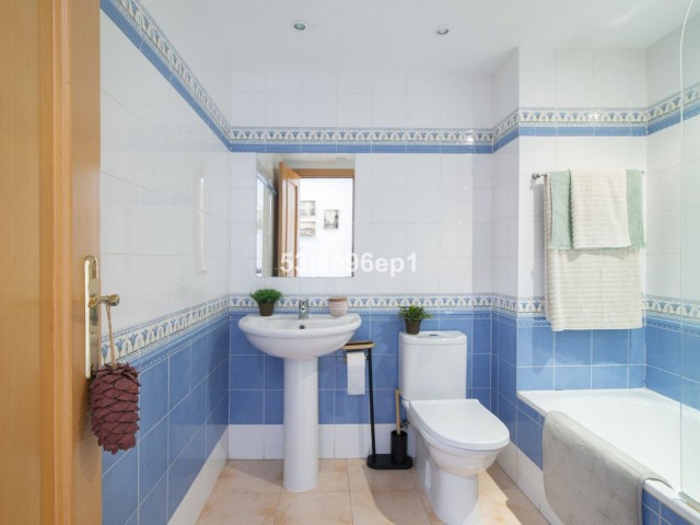 3 Bedrooms Apartment in Selwo