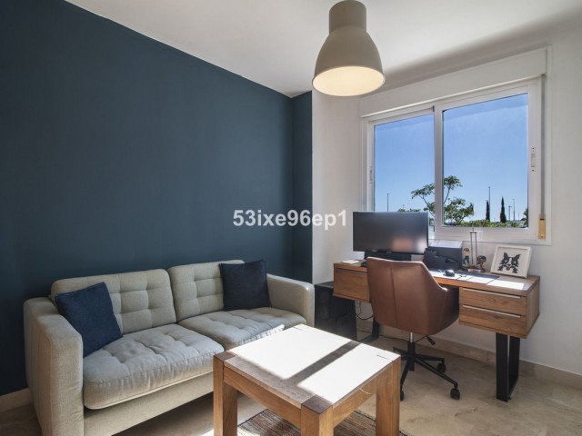 3 Bedrooms Apartment in Selwo