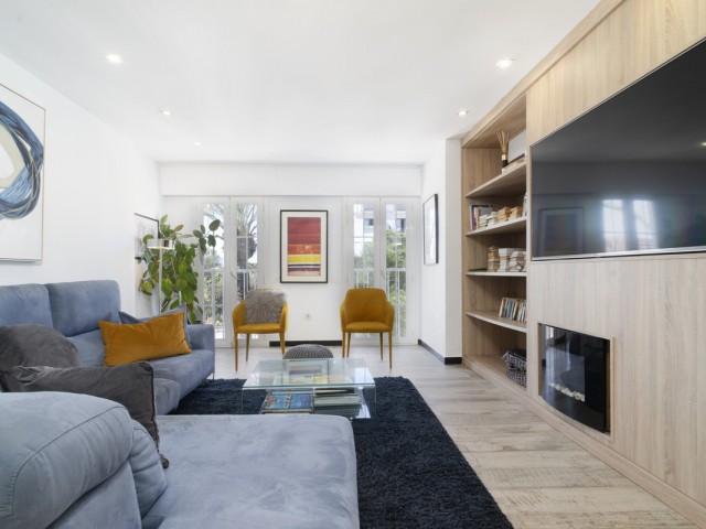 2 Bedrooms Townhouse in Puerto Banús