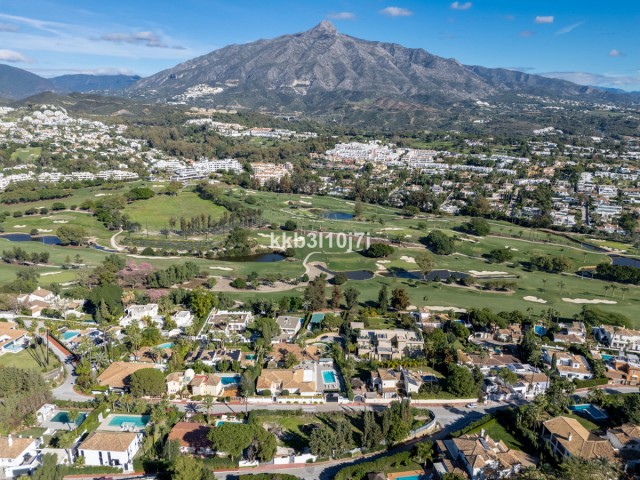 6 Bedrooms Villa in Nueva Andalucía