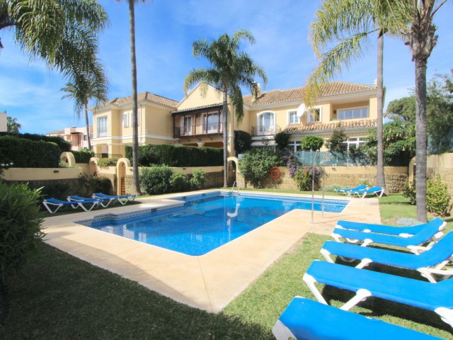 Villa avec 3 Chambres  à Elviria