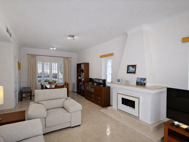 Villa avec 3 Chambres  à Elviria