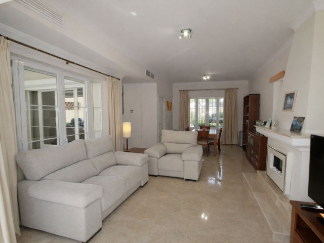 Villa avec 3 Chambres  à Elviria
