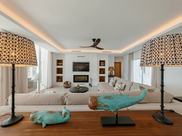 Villa avec 4 Chambres  à Elviria