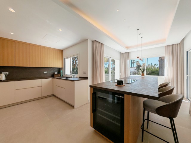 Villa avec 4 Chambres  à Elviria