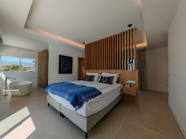 Villa avec 4 Chambres  à Elviria