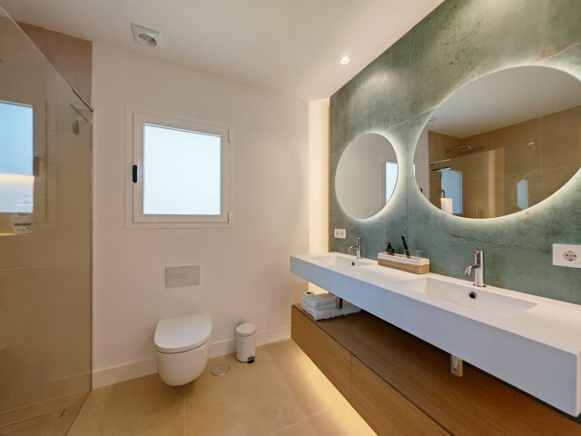 Villa avec 4 Chambres  à Elviria