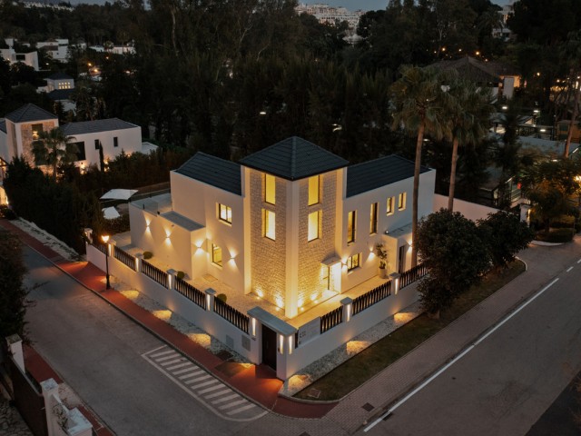 Villa avec 4 Chambres  à Las Brisas