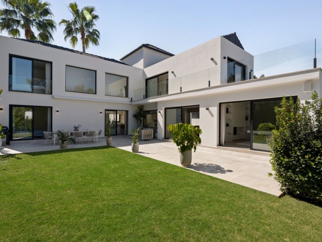 Villa avec 4 Chambres  à Las Brisas