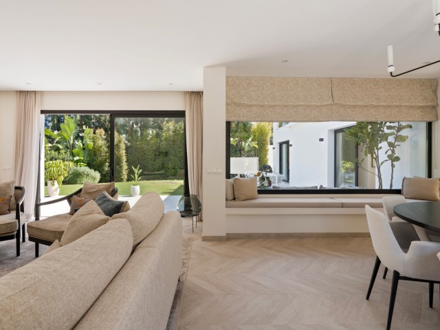 Villa avec 4 Chambres  à Las Brisas