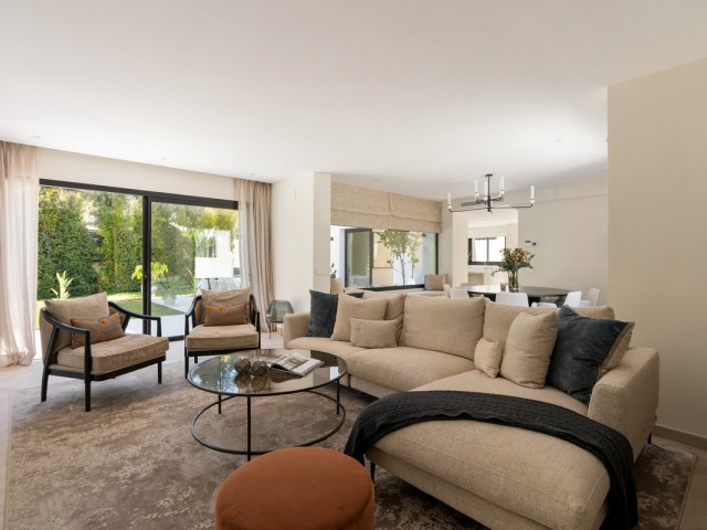 Villa avec 4 Chambres  à Las Brisas