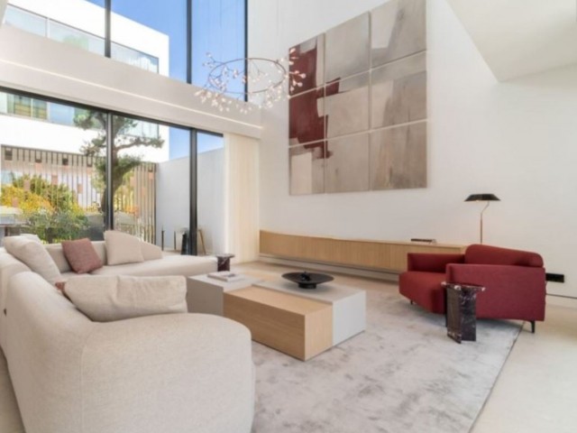 3 Bedrooms Villa in Nueva Andalucía