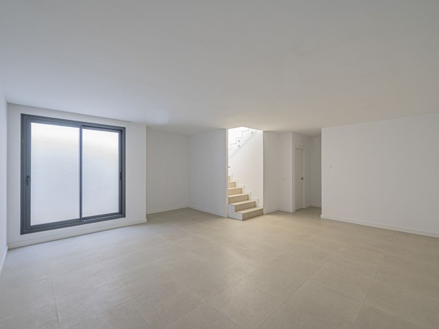 4 Bedrooms Villa in Atalaya