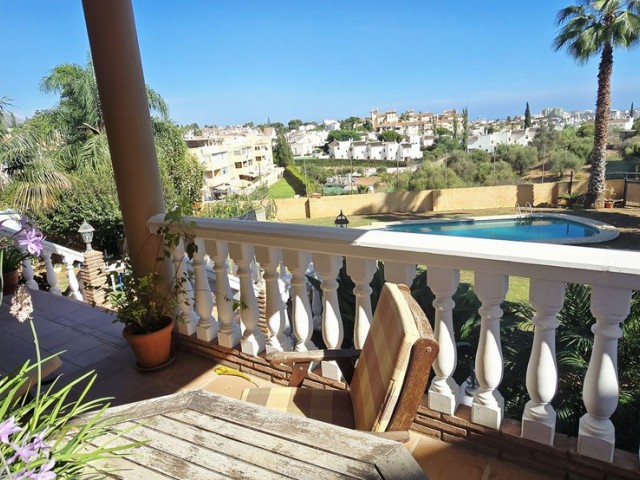 4 Bedrooms Villa in Sierrezuela