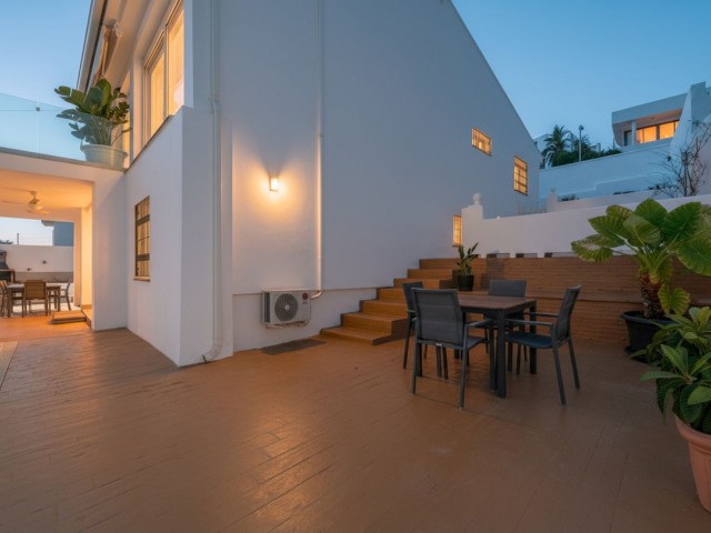 5 Bedrooms Villa in Estepona