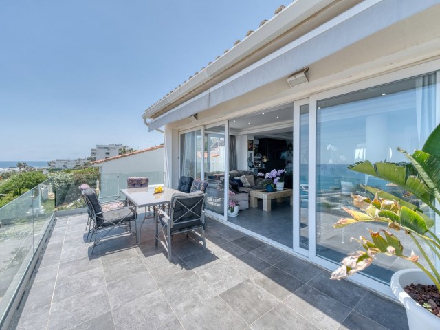 5 Bedrooms Villa in Estepona