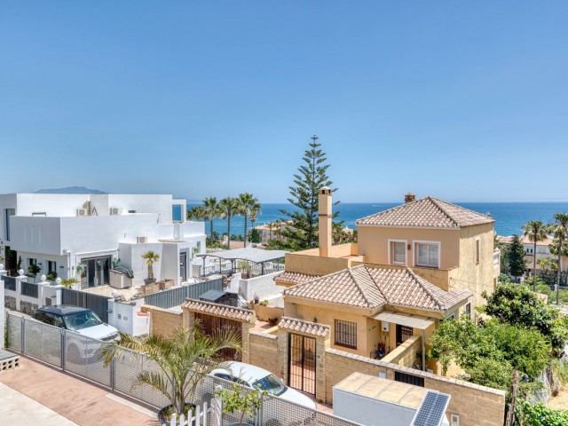 5 Bedrooms Villa in Estepona