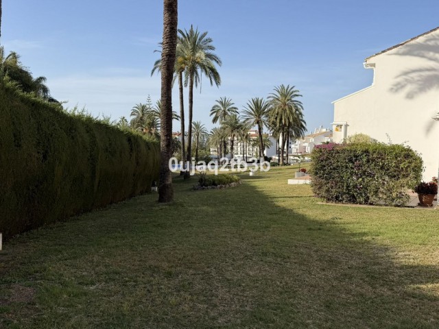 2 Bedrooms Apartment in Nueva Andalucía