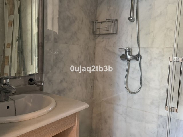 2 Bedrooms Apartment in Nueva Andalucía