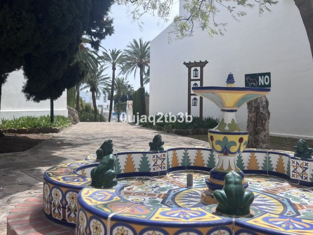 2 Bedrooms Apartment in Nueva Andalucía