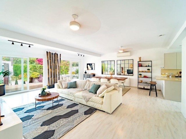 4 Bedrooms Villa in Marbesa