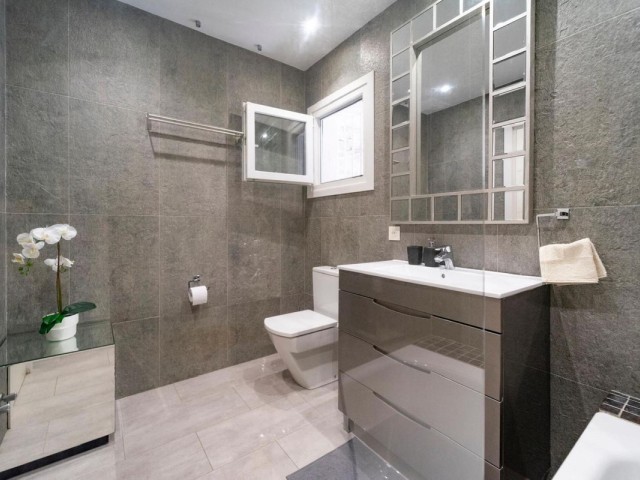 4 Bedrooms Villa in Marbesa