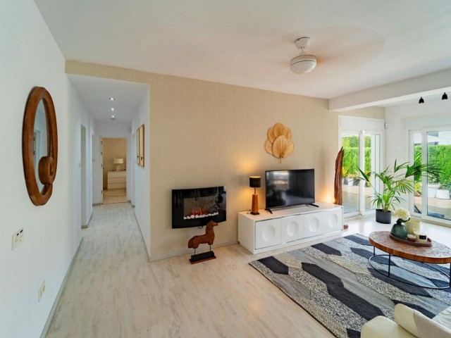 4 Bedrooms Villa in Marbesa