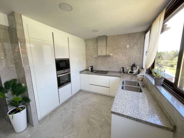 3 Bedrooms Apartment in Marbella