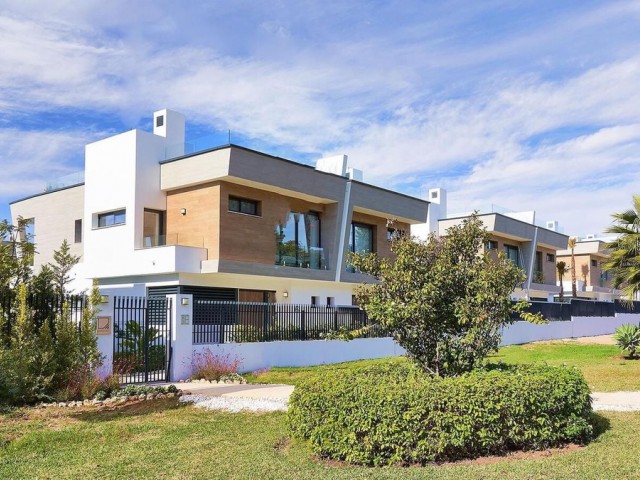 5 Bedrooms Villa in Puerto Banús