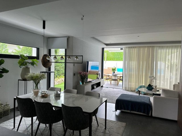 5 Bedrooms Villa in Puerto Banús