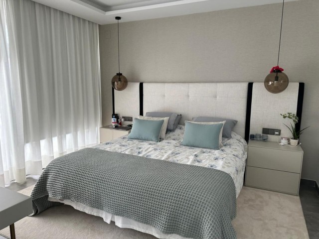 5 Bedrooms Villa in Puerto Banús