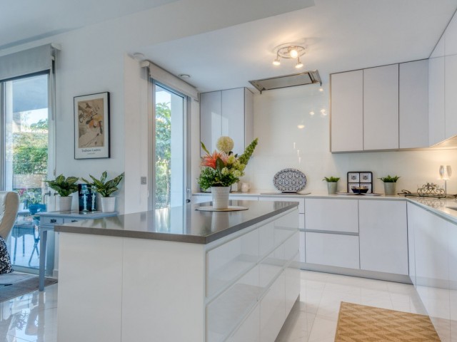 3 Bedrooms Apartment in Estepona