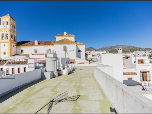 Maison mitoyenne avec 7 Chambres  à Marbella