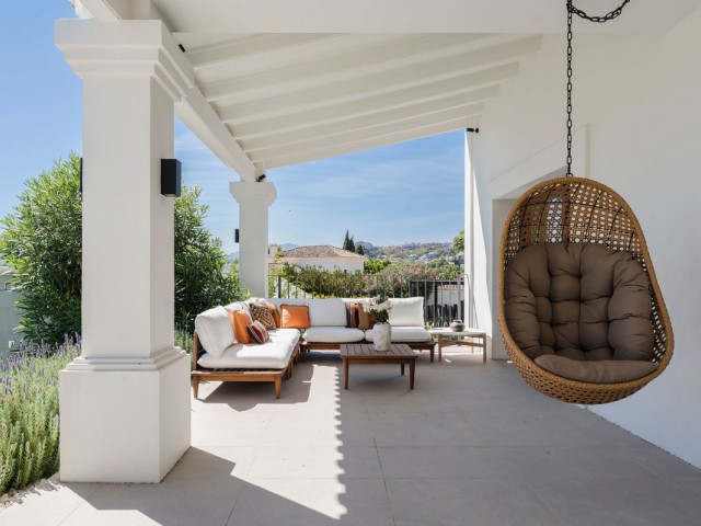 5 Bedrooms Villa in Nueva Andalucía
