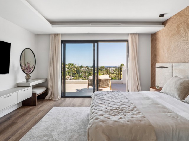 5 Bedrooms Villa in Nueva Andalucía