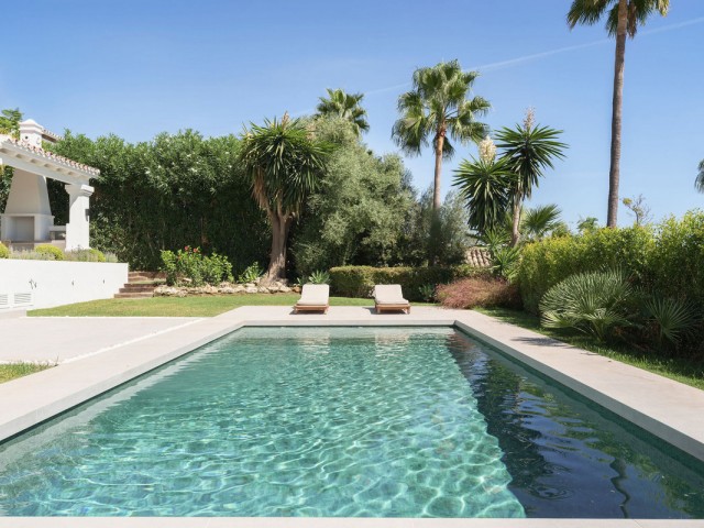 5 Schlafzimmer Villa in Nueva Andalucía