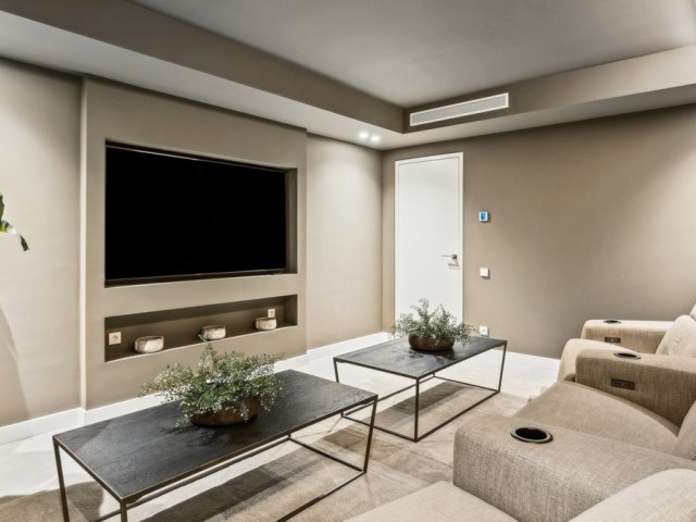 5 Schlafzimmer Villa in Nueva Andalucía