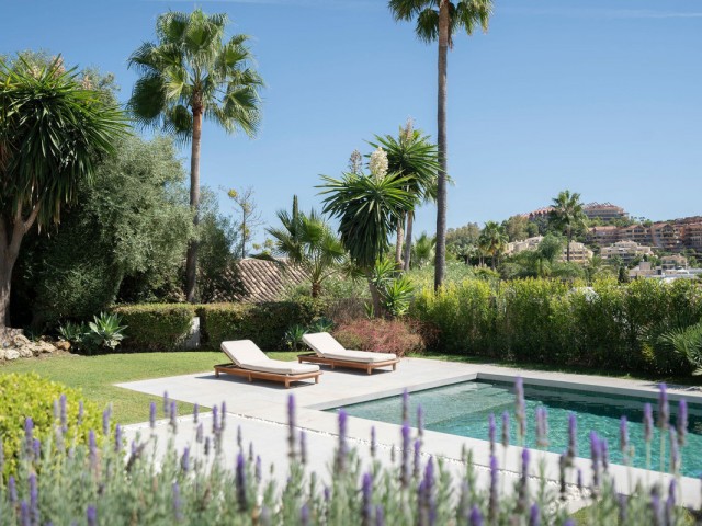 5 Schlafzimmer Villa in Nueva Andalucía