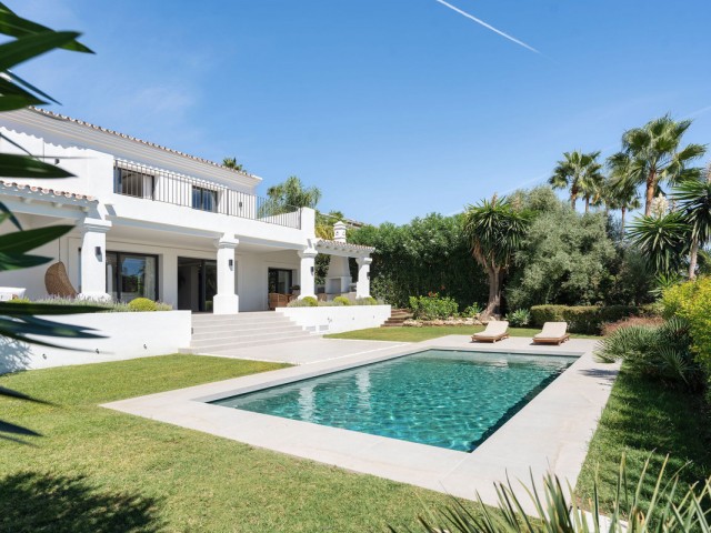 5 Schlafzimmer Villa in Nueva Andalucía