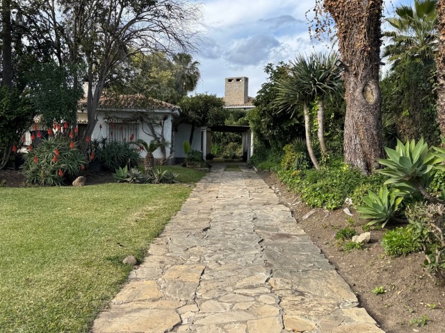 3 Sovrums Villa i Estepona