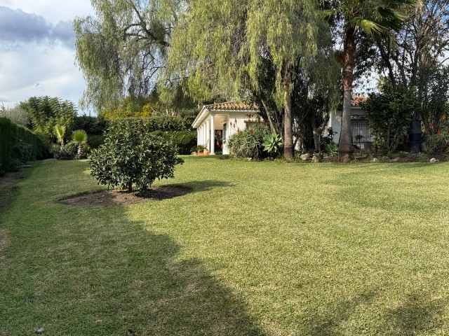 3 Sovrums Villa i Estepona