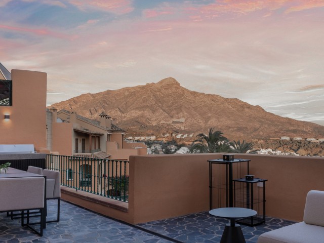 4 Bedrooms Apartment in Nueva Andalucía