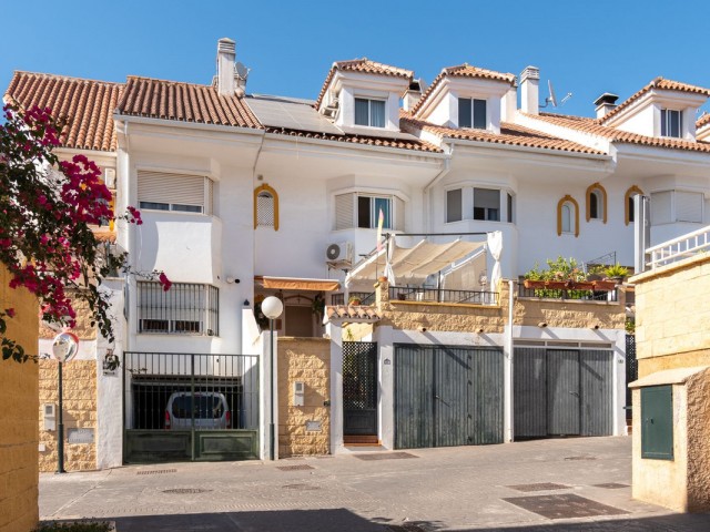 Rekkehus, Sierrezuela, R5346118