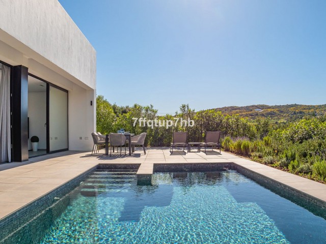 Villa avec 3 Chambres  à Estepona