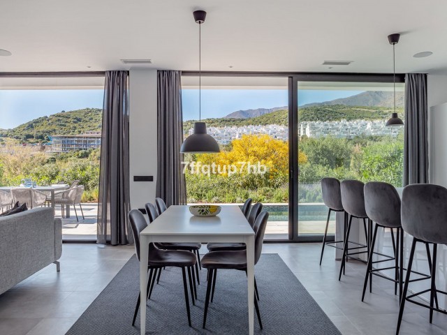 Villa avec 3 Chambres  à Estepona