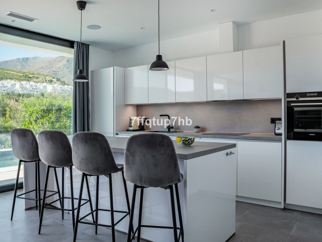 Villa avec 3 Chambres  à Estepona