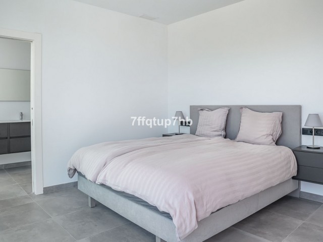 Villa avec 3 Chambres  à Estepona