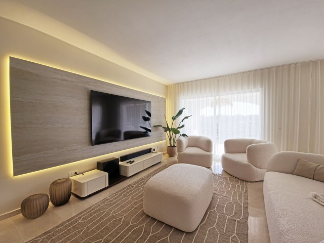 2 Bedrooms Apartment in Benahavís