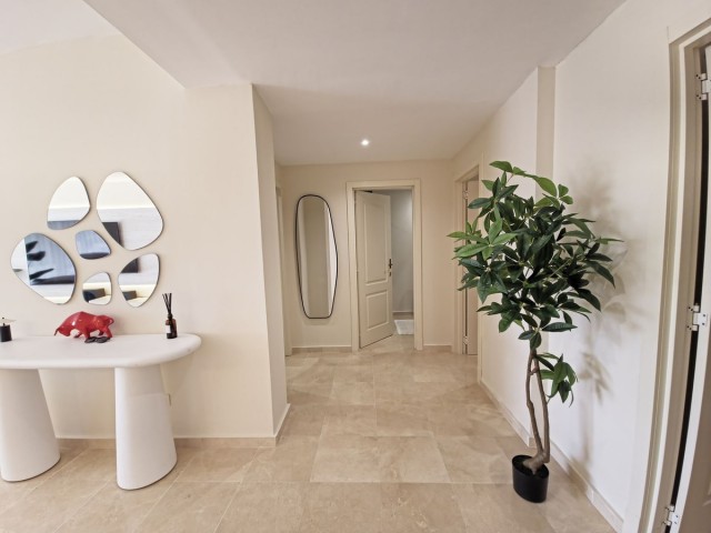 2 Bedrooms Apartment in Benahavís