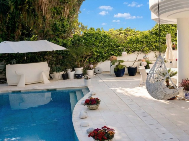 3 Bedrooms Villa in New Golden Mile